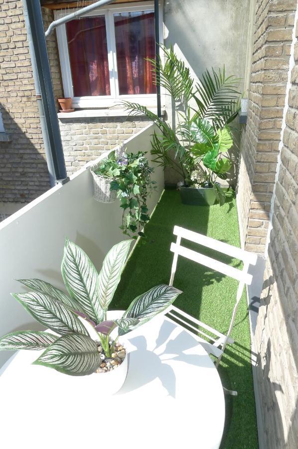 Logement Place D'Erlon Hypercentre Avec Balcon Reims Exterior foto
